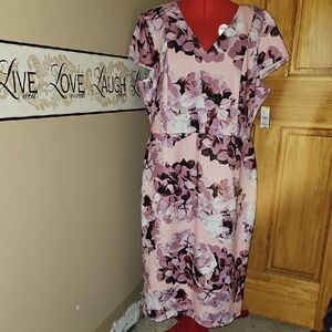 Jaclyn Smith Blush Floral Midi Dress